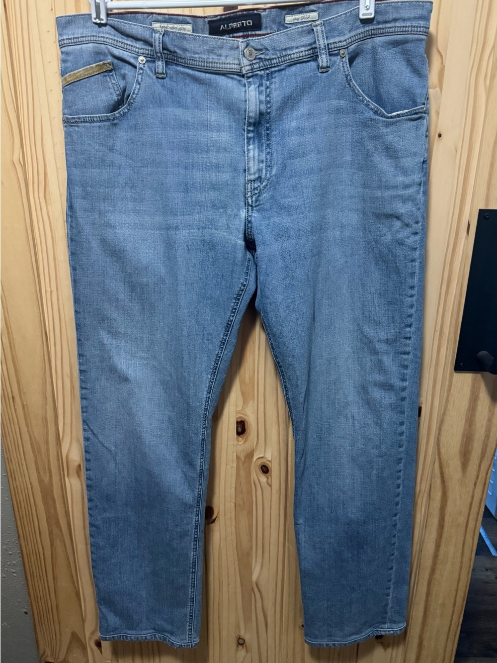 Men's 38x32” Alberto modem fit stone color jeans